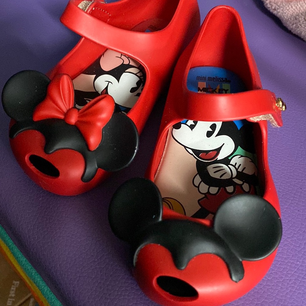 New Mini Melissa Disney size 6